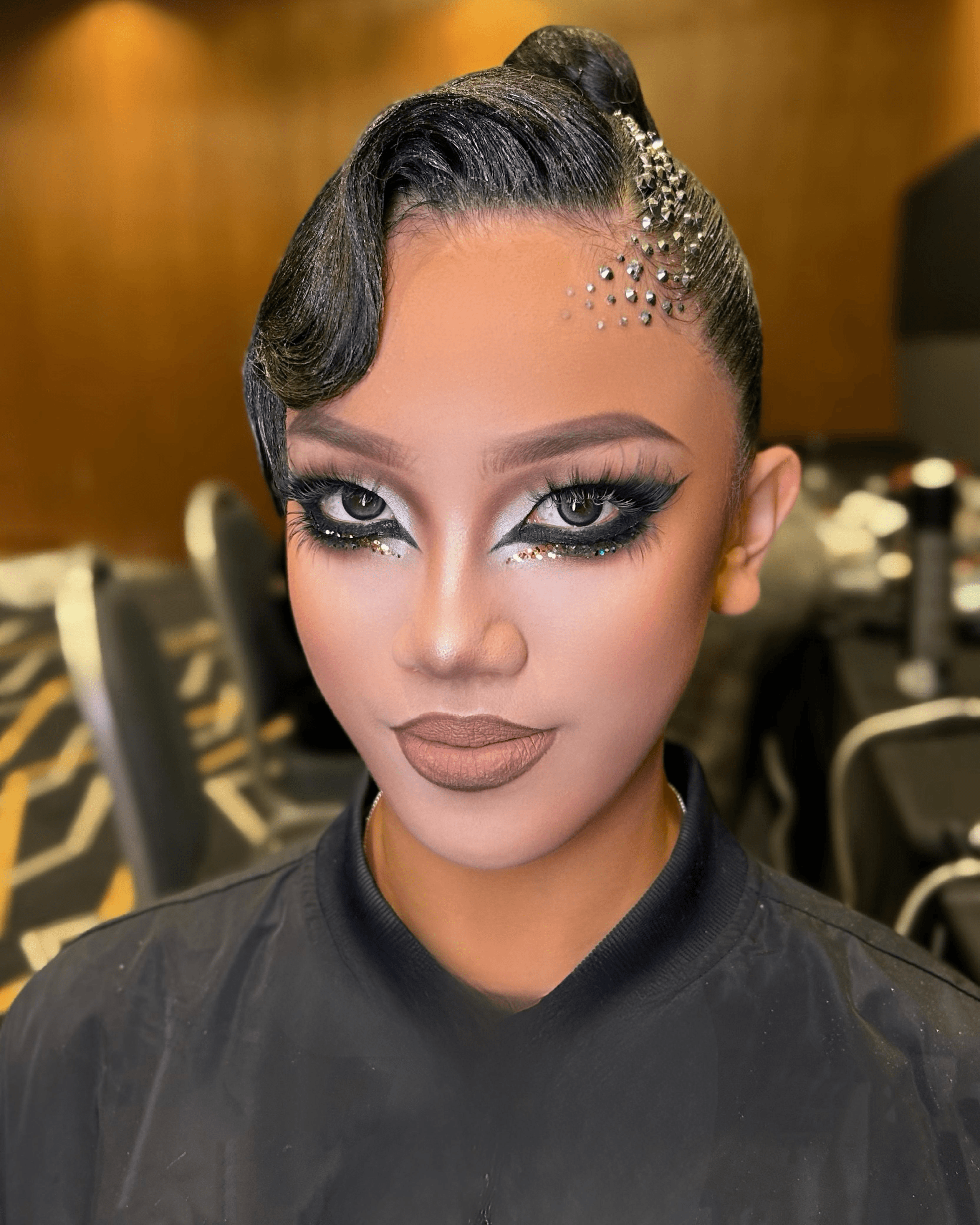 Advanced Makeup - View 3