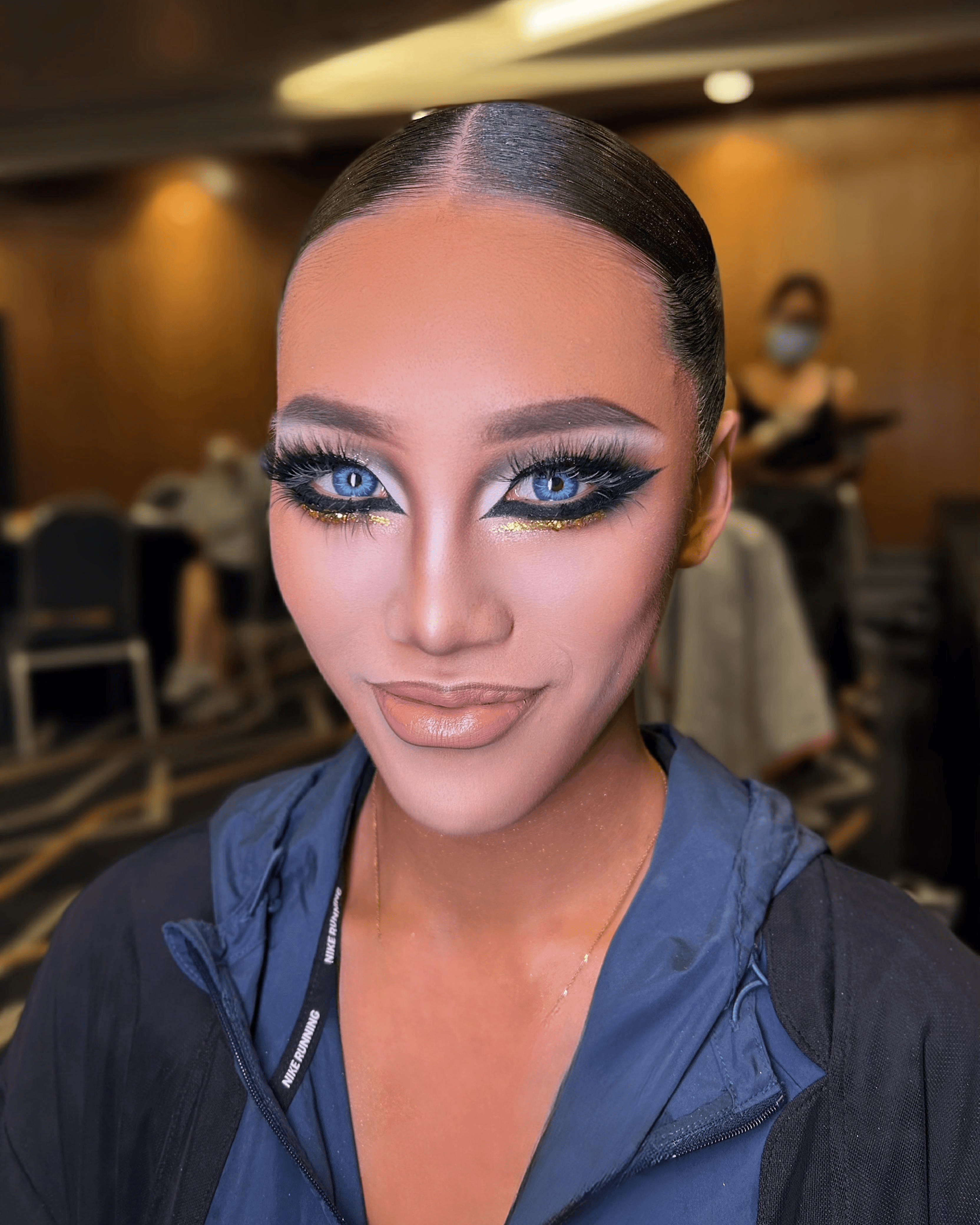 Advanced Makeup - View 2